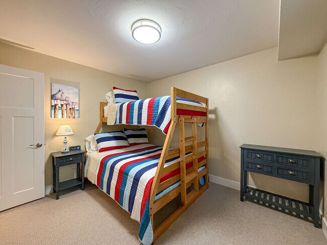 Building Photo - 3080 W Sequim Bay Rd