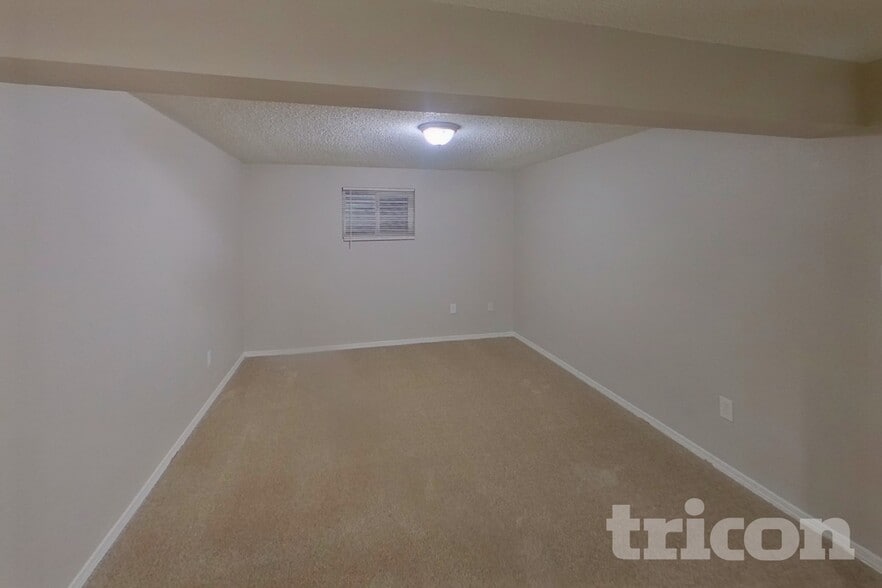 Building Photo - 1075 Keith Dr