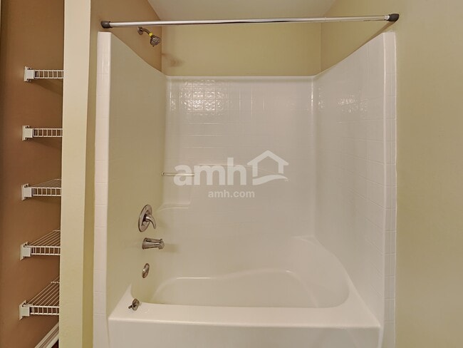 Building Photo - 2768 Whispering Trails Dr