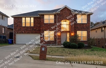 Building Photo - 2605 Oakland Way