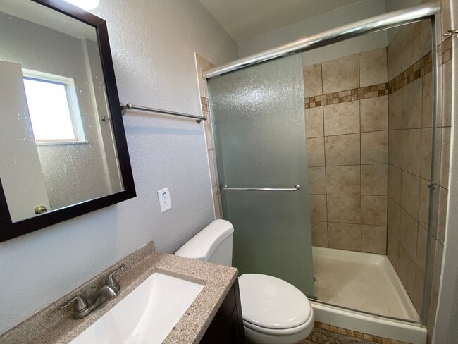 Building Photo - 3 BEDROOM 2 BATH HOUSE LOCATED CLOSE TO SC...
