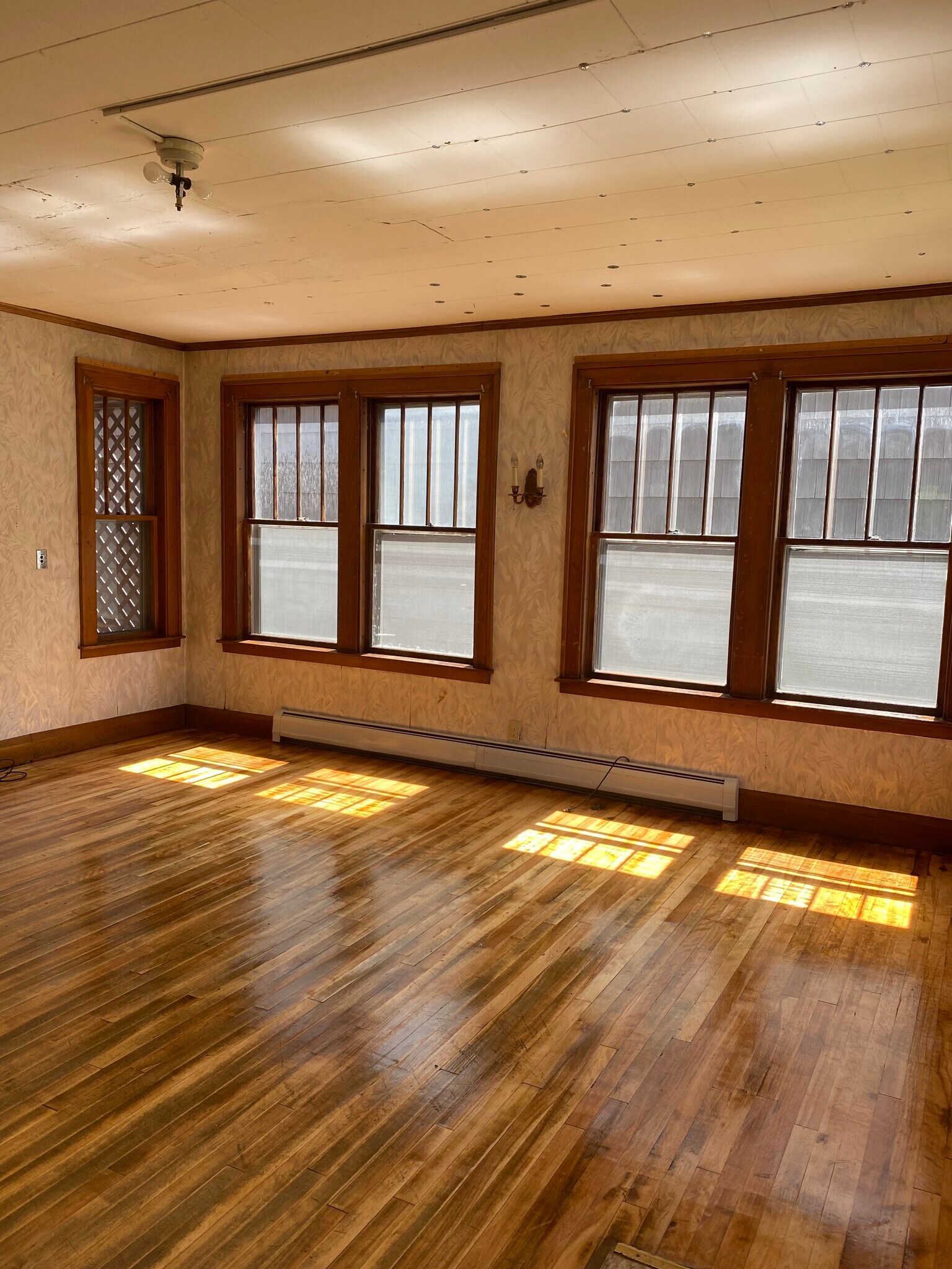 Building Photo - 110 Willard St