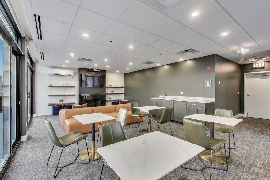 Building Photo - 435 W Erie St