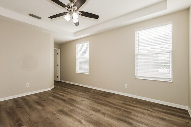 Building Photo - 12614 Montford Ln