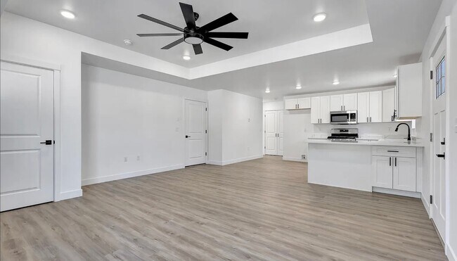 Building Photo - 6880 W Tadpole Cir