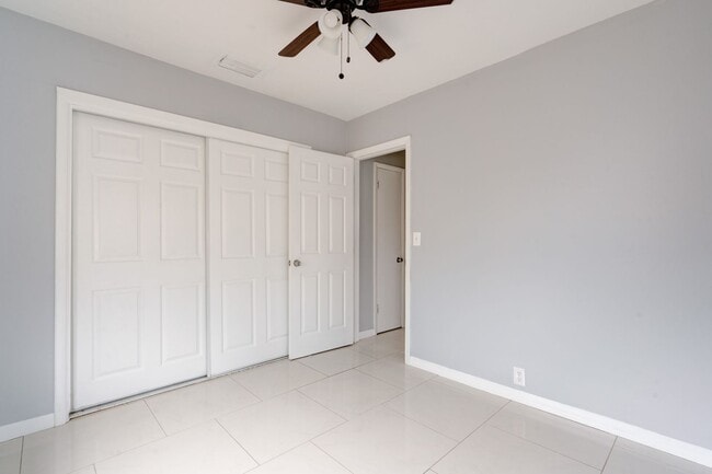 Building Photo - Updated East Delray Duplex | No HOA + Private Yard