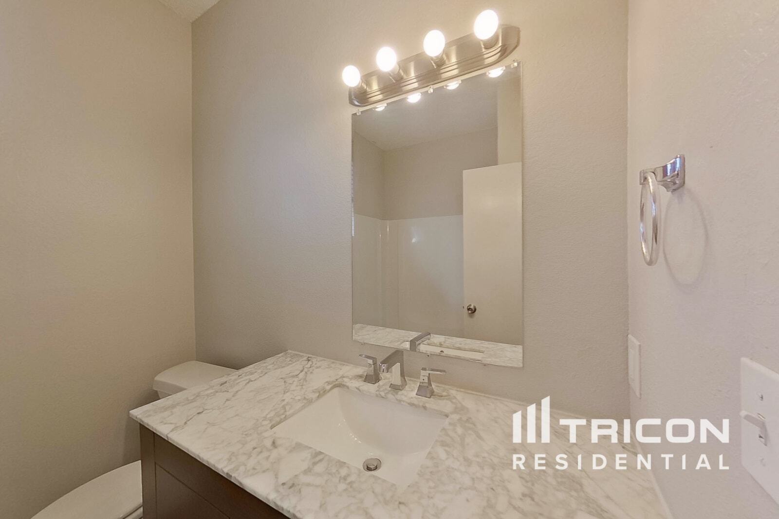 Building Photo - 1121 Cypress Ln