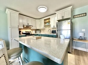 Building Photo - 359 Norwich O