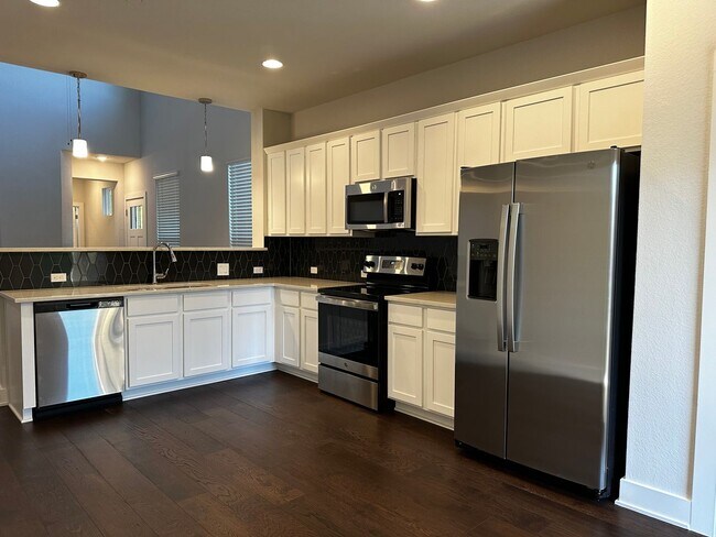 Building Photo - For Lease – Modern 2023 Condo Backing to G...