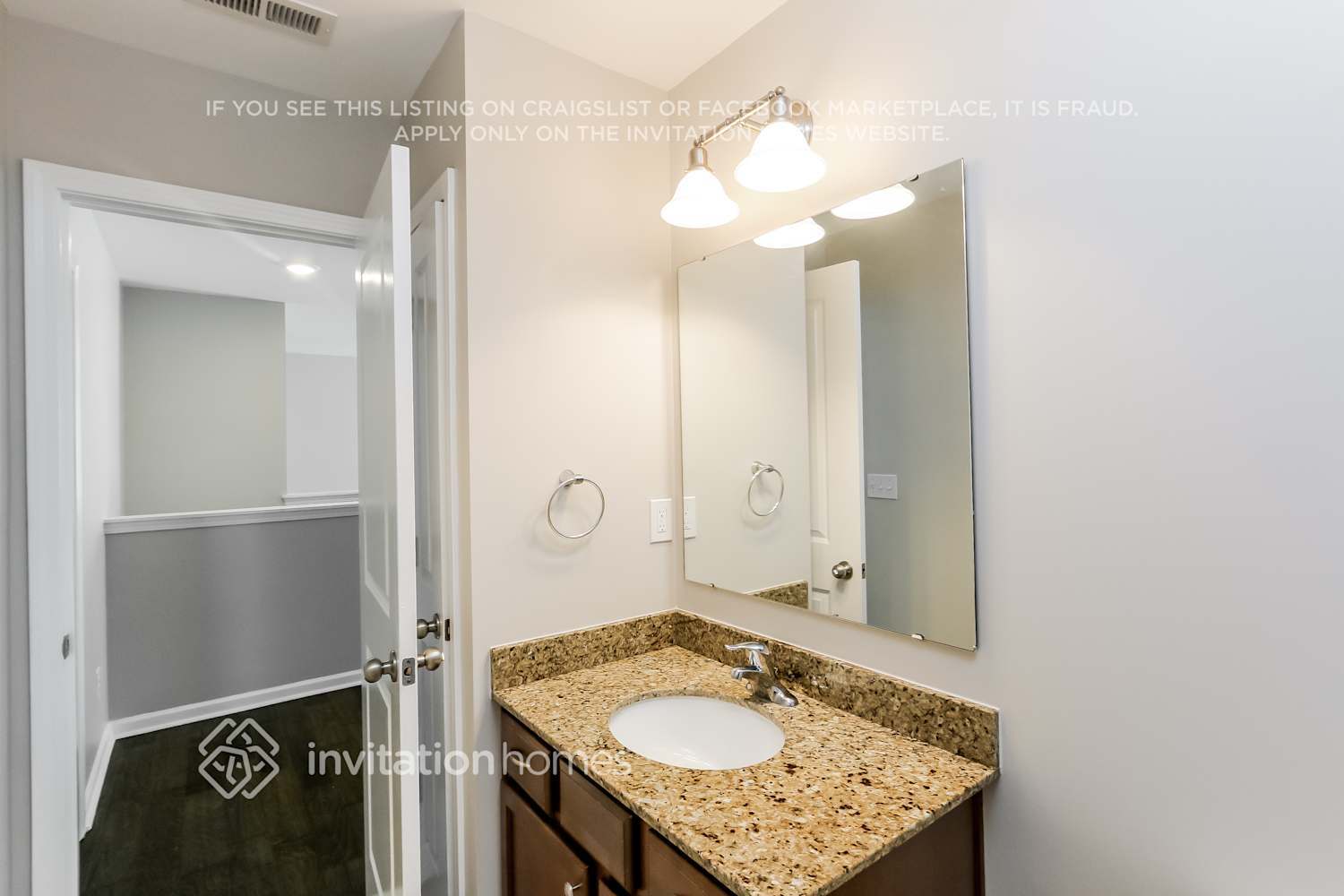 Building Photo - 14230 Lake Crossing Dr