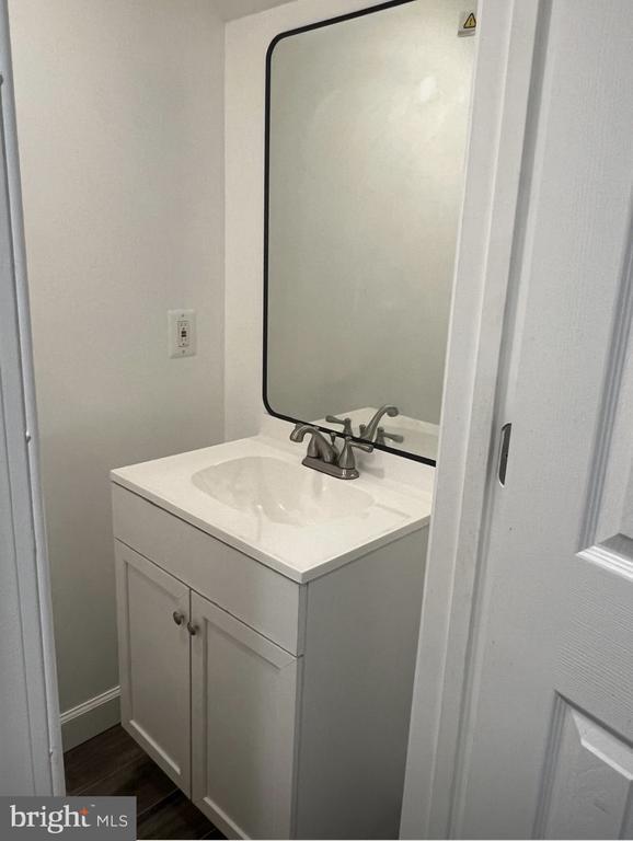 Building Photo - 1800 Eagles Ridge Ct\