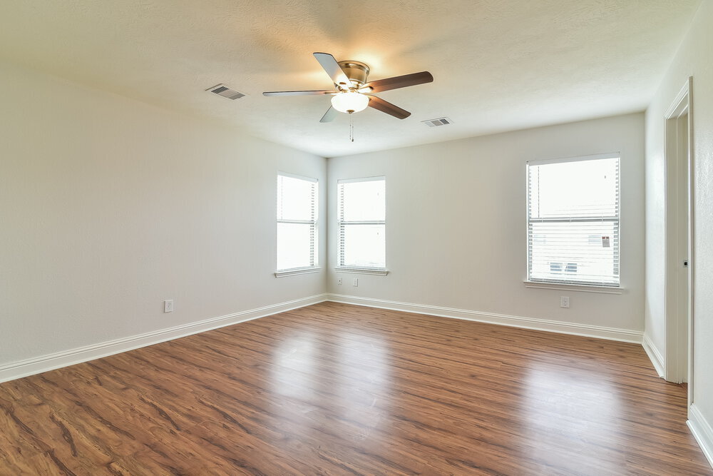 Building Photo - 18427 Westgate Pasture Ln