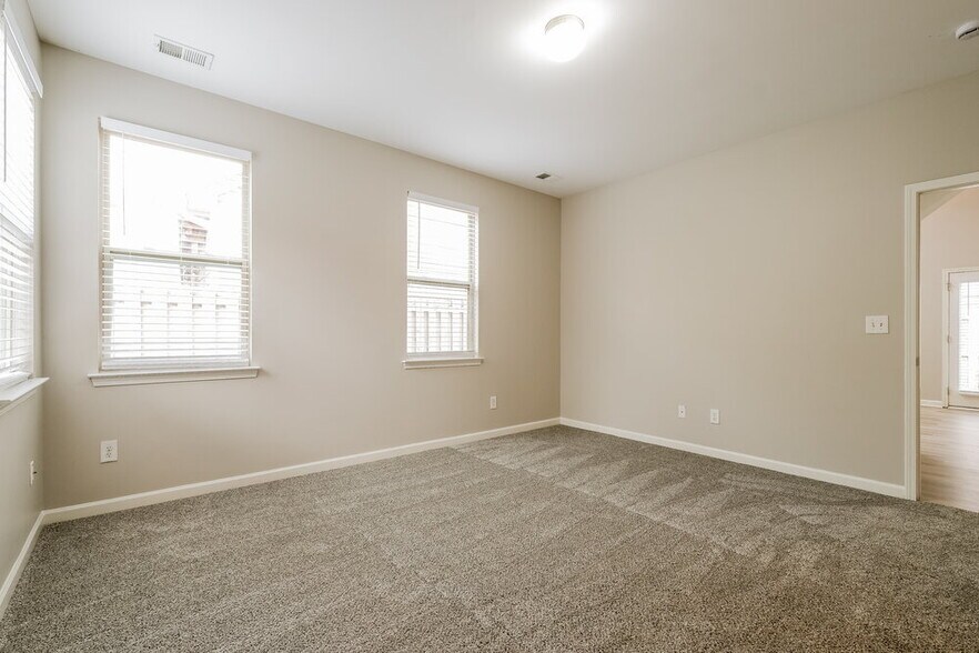 Building Photo - 3738 Humber Ct