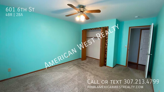 Building Photo - 601 6th St