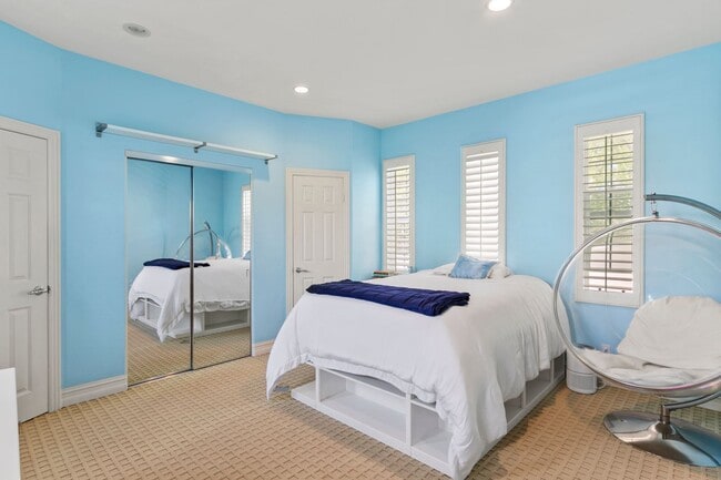 Building Photo - Bonita Canyon Luxury Estate With Pool