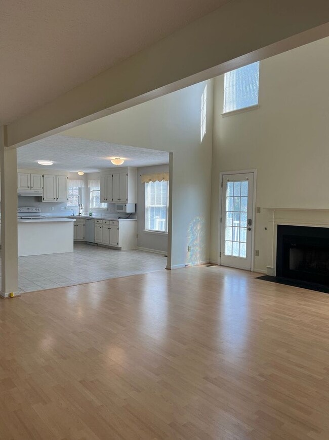 Building Photo - 110 Bugle Ct