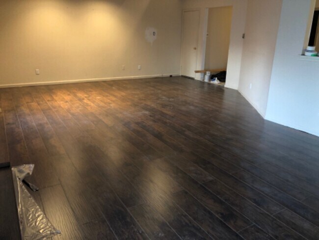Building Photo - 65 Windsor Mews