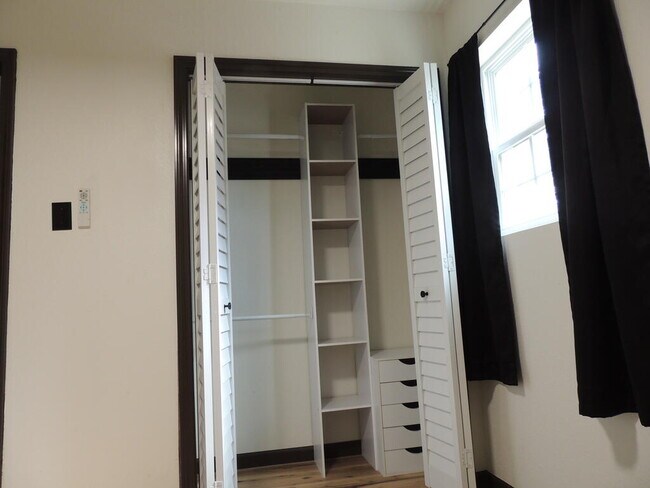 Building Photo - 2816 Catalina Dr