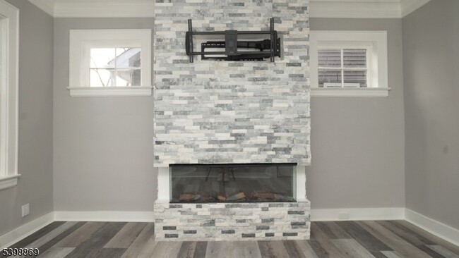 Building Photo - 65 Poe Ave