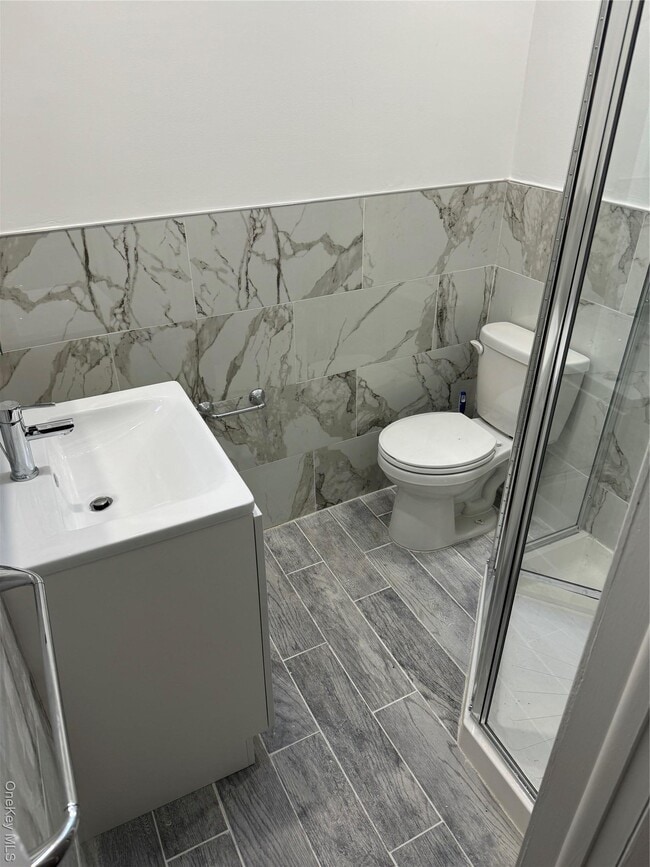 Building Photo - 524 Central Ave