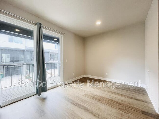 Building Photo - 17153 SW Woodpecker Ln