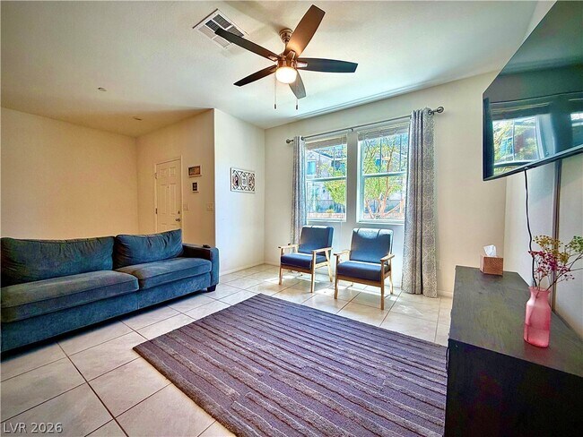 Building Photo - 523 Cattleya Pl