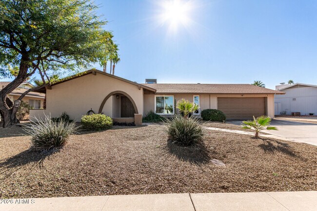 Building Photo - 3927 E Cortez St