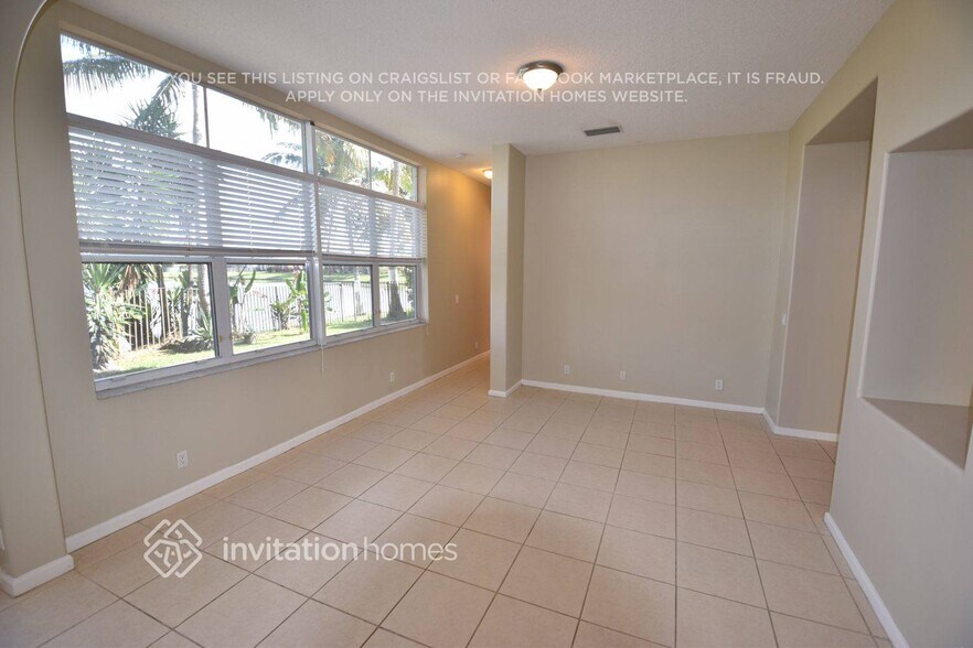 Building Photo - 6103 C Durham Dr