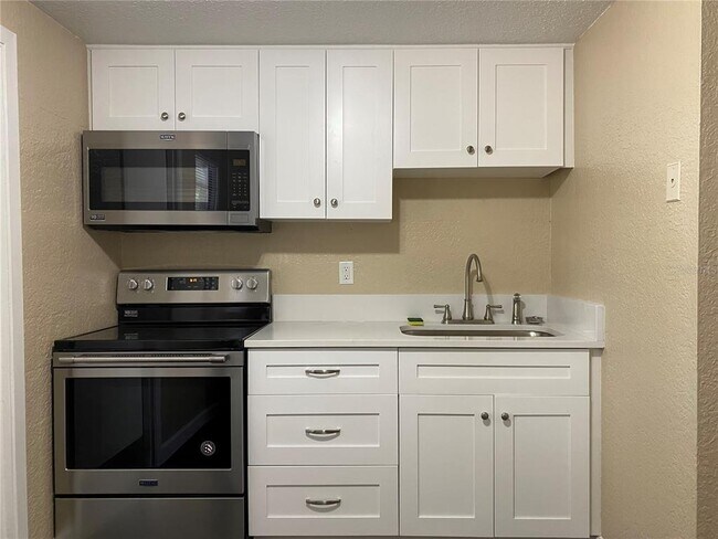Building Photo - 37147 Marlu Ln