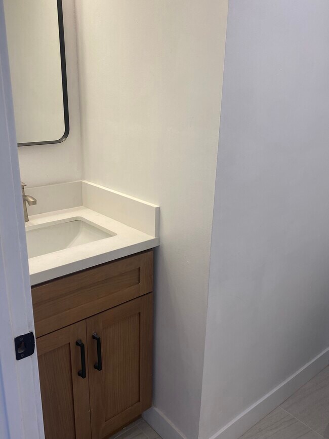 Half bathroom New Vanity - 1437 Plumas St