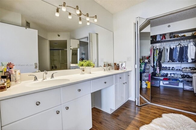 Building Photo - 3400 NE 192 St