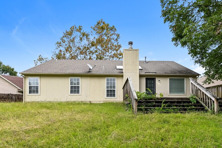 Building Photo - 252 Sandalwood Dr