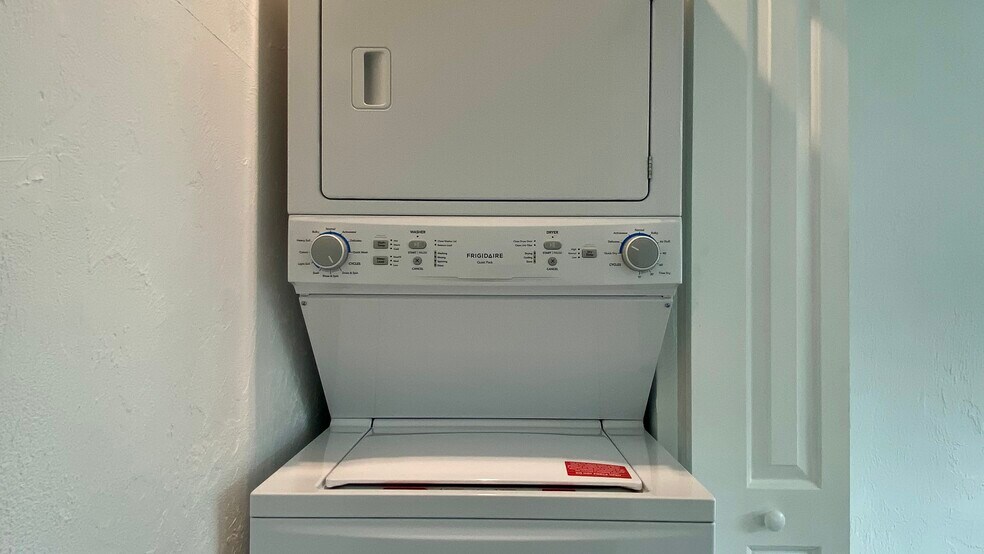 Building Photo - 1510 Ocean Shore Blvd