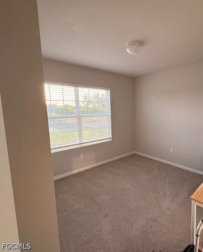 Building Photo - 1129 NW 20th Ave