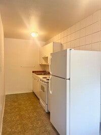 Building Photo - 1 Bed 1 Bath Apartment Near City Park!