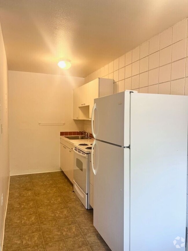 Building Photo - 1 Bed 1 Bath Apartment Near City Park!