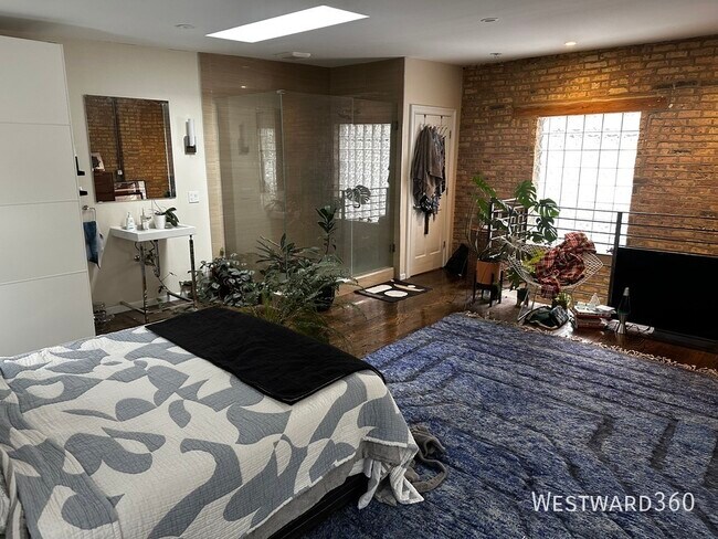 Building Photo - 1927 N Humboldt Blvd