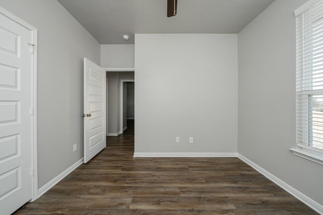 Building Photo - 1129 Trellis Pass