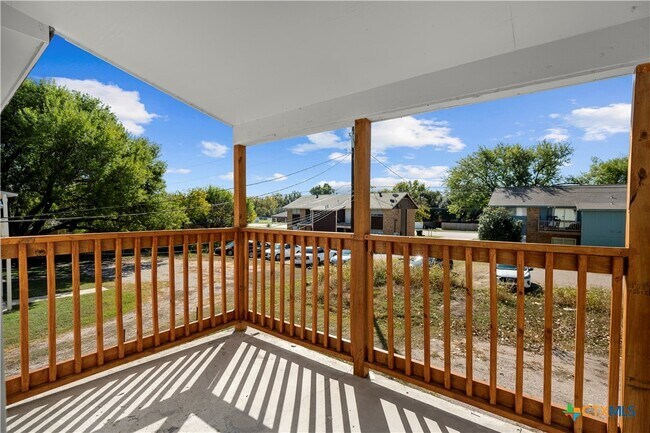 Building Photo - 2213 B Valley Forge Ave