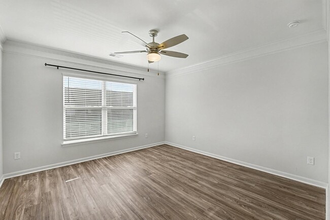 Building Photo - 342 Silverdrop St