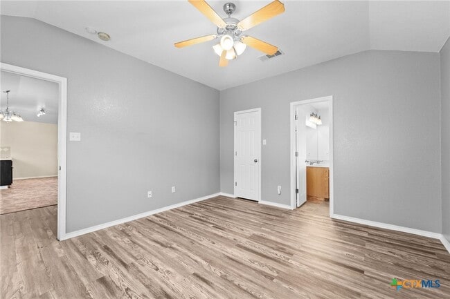 Building Photo - 1908 Cline Dr