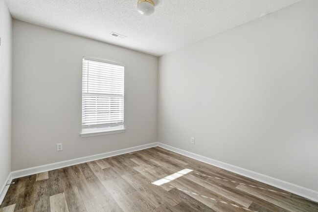 Building Photo - 2322 Pesca Ln