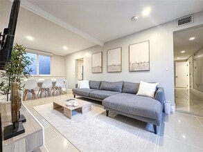 Building Photo - 174 NE 55th St