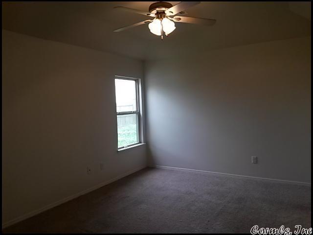 Building Photo - 1101 Yarrow Dr