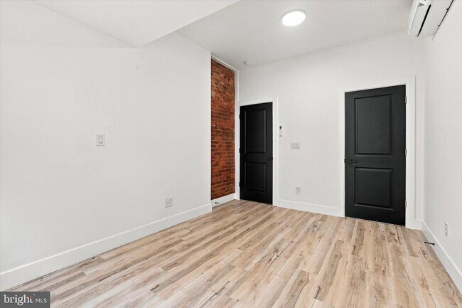 Building Photo - 4535 N Gratz St