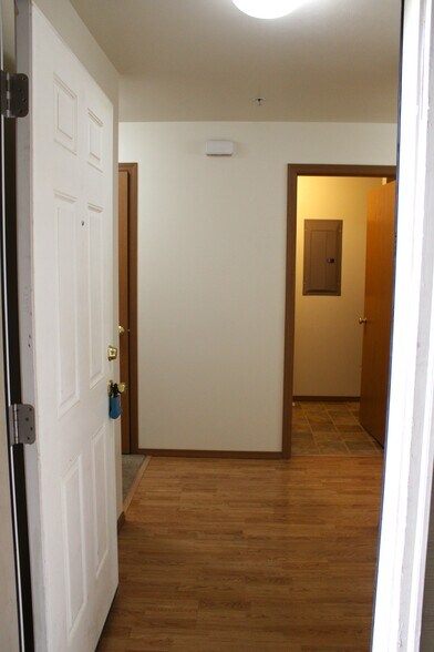 Building Photo - 48 Beacon Dr