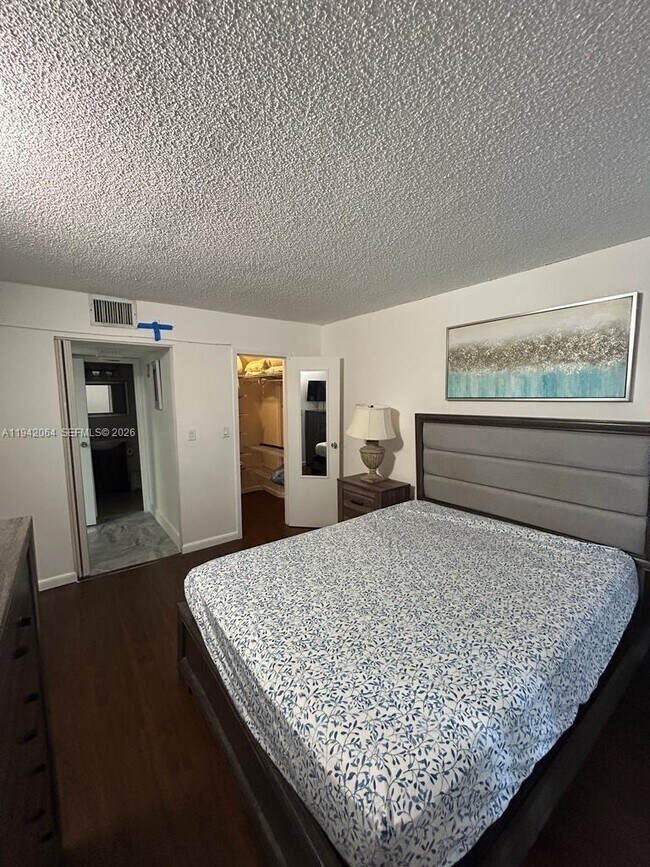 Building Photo - 210 172nd St