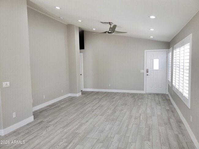 Building Photo - 4625 E Dry Creek Rd