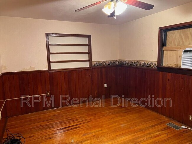 Building Photo - 2729 Broadway