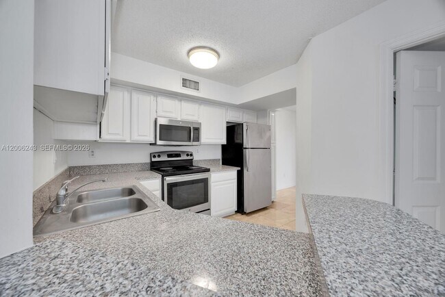 Building Photo - 1280 S Alhambra Cir